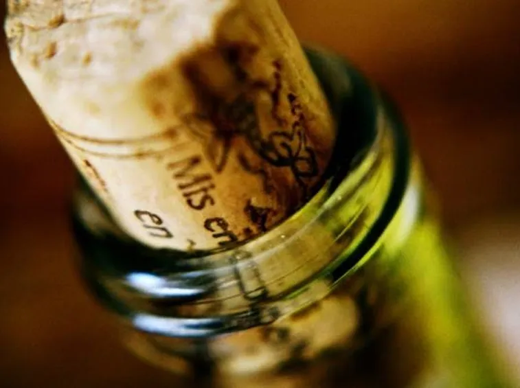stappare il vino